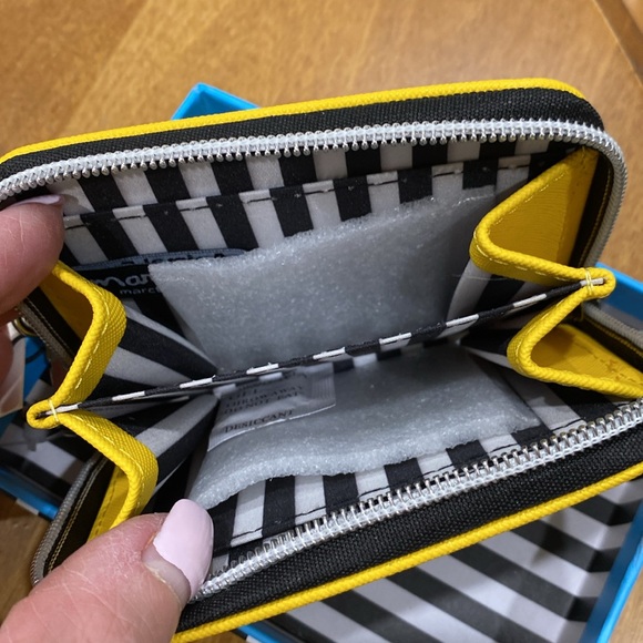 COPY - NWT.  Marc Tetro, wallet/wristlet. - Picture 4 of 10